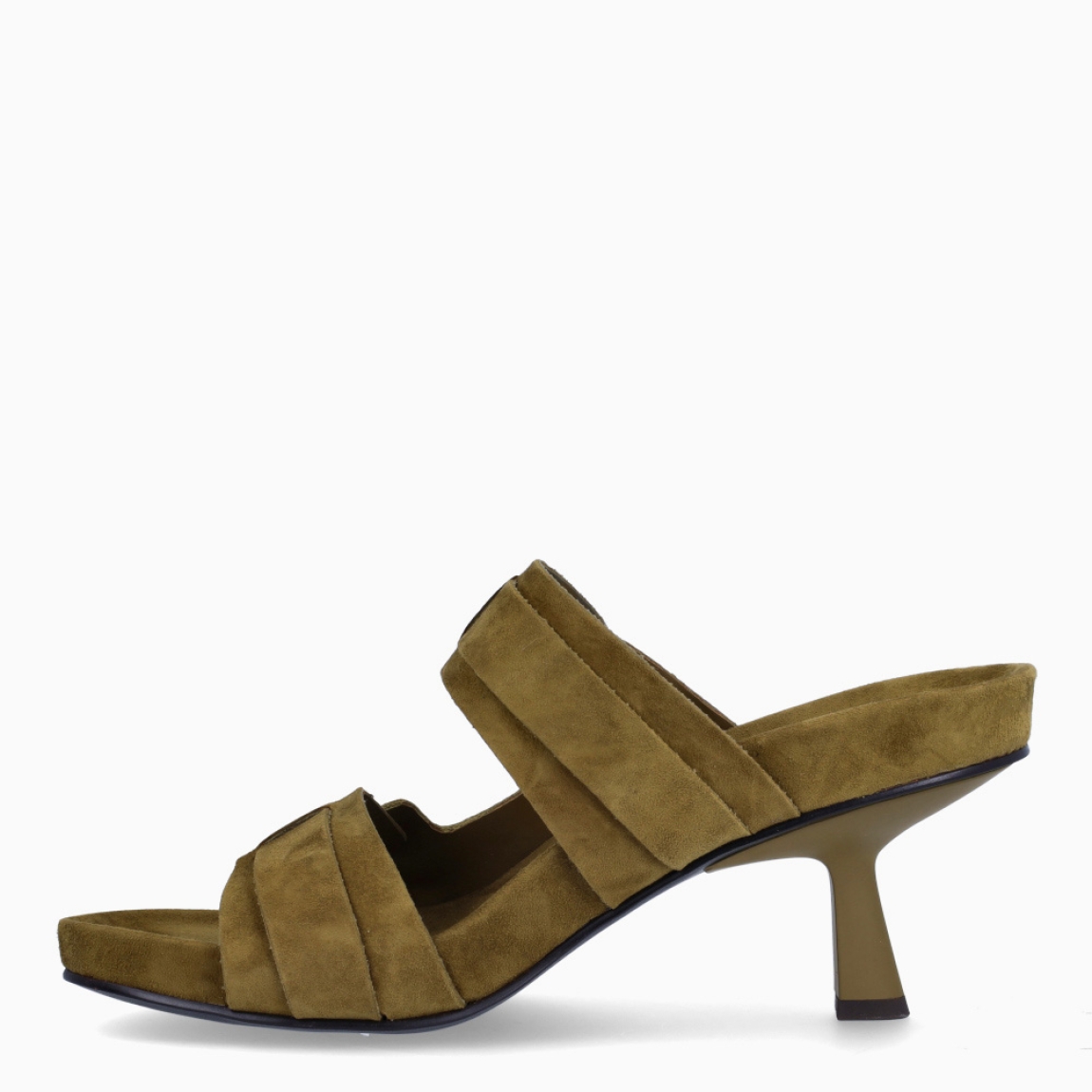 Sandalias de la marca ASH, modelo JAKARTA. Elaboradas en ante color verde con doble tira en pala. Interior en ante color verde. Cierre de sandalias ASH con doble hebilla en pala. Suela con tacón de 7cm de altura. Estas sandalias ASH JAKARTA, es un complemento moderno, que permitirá resaltar tus looks, con estilo y comodidad!