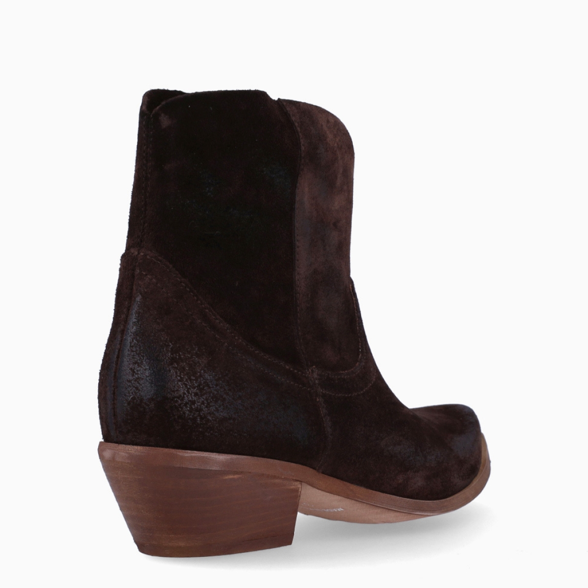 Botines de la marca Itse, modelo ARANTXA. Elaborados en ante color marrón punta larga. Interior en piel color marrón. Cierre de botines con cremallera. Botines camperos Itse con tacón de 4cm de altura. Estos botines camperos ITSE ARANTXA, son un complemento básico en tus looks de temporada, te acompañarán día a día!