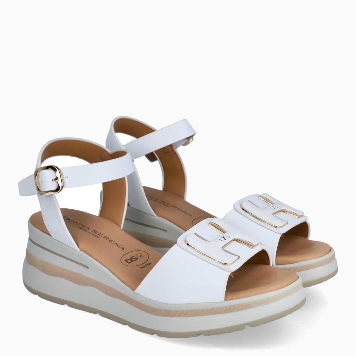 Sandalias de la marca Donna Serena, modelo MIRTA. Elaboradas en piel color blanco con detalle de logo 