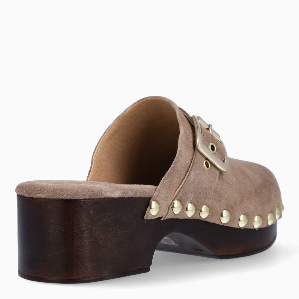 Zuecos de la marca Itse, modelo IVETTE. Zuecos elaborados en ante color gris con detalle de tachuelas y hebilla en pala. Interior en ante. Suela con tacón de 4cm de altura. Estos zuecos Itse IVETTE son un complemento ideal para llevar en el día a día!