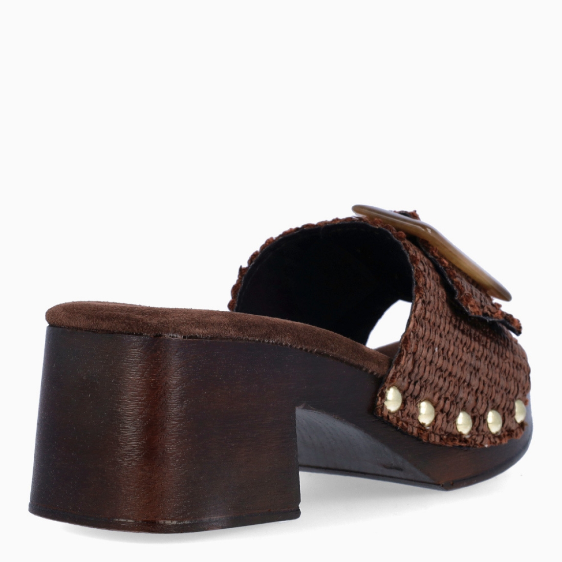 Sandalias de la marca Itse, modelo RIVAS. Elaboradas en rafia color marrón con detalle de hebilla grande en pala. Interior en piel de ante color marrón. Sandalias Itse con suela con tacón de 6cm de altura. Estas sandalias Itse RIVAS son ideales para ti!