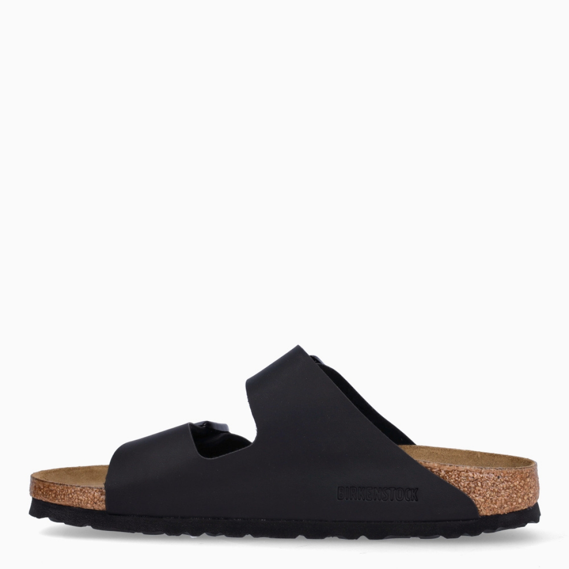Sandalias de la marca Birkenstock, modelo ARIZONA BIRKO-FLOR. Sandalias elaboradas en neopreno de color negro con una base de corcho y látex de forma anatómica. Cierre de las sandalias con doble hebilla de espiga de metal con ajuste individual. Estas sandalias Birkenstock ARIZONA BIRKO-FLOR es un complemento clásico para tus looks de temporada, con un diseño sencillo atemporal y una ligereza que te dará la comodidad que necesitas en tu día a día.