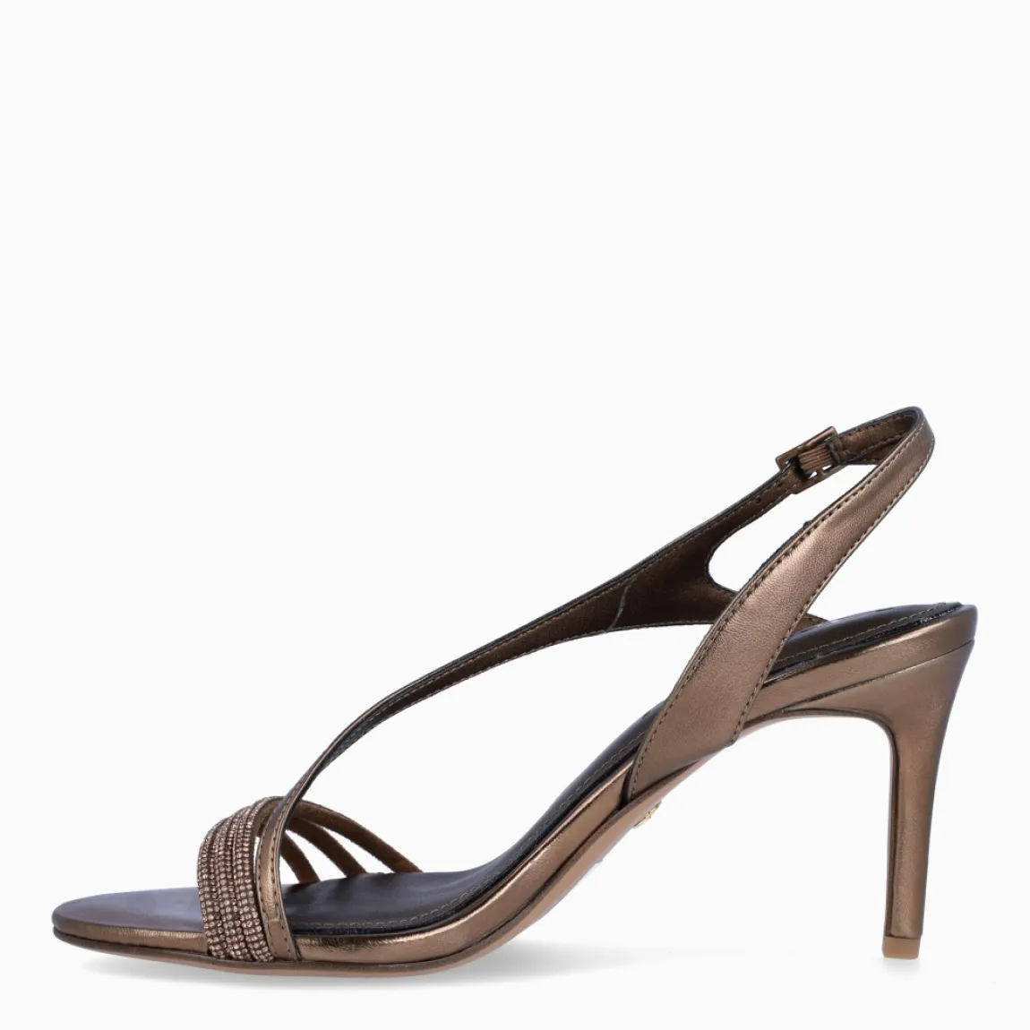 Sandalias de la marca Tamaris, modelo SHANTAL. Elaboradas en polipiel color cobre con tiras en pala con brillantes y tiras cruzadas en pala. Interior en piel color cobre. Suela con tacón fino de 8cm de altura. Estas sandalias Tamaris SHANTAL son un complemento ideal para elevar tus looks!