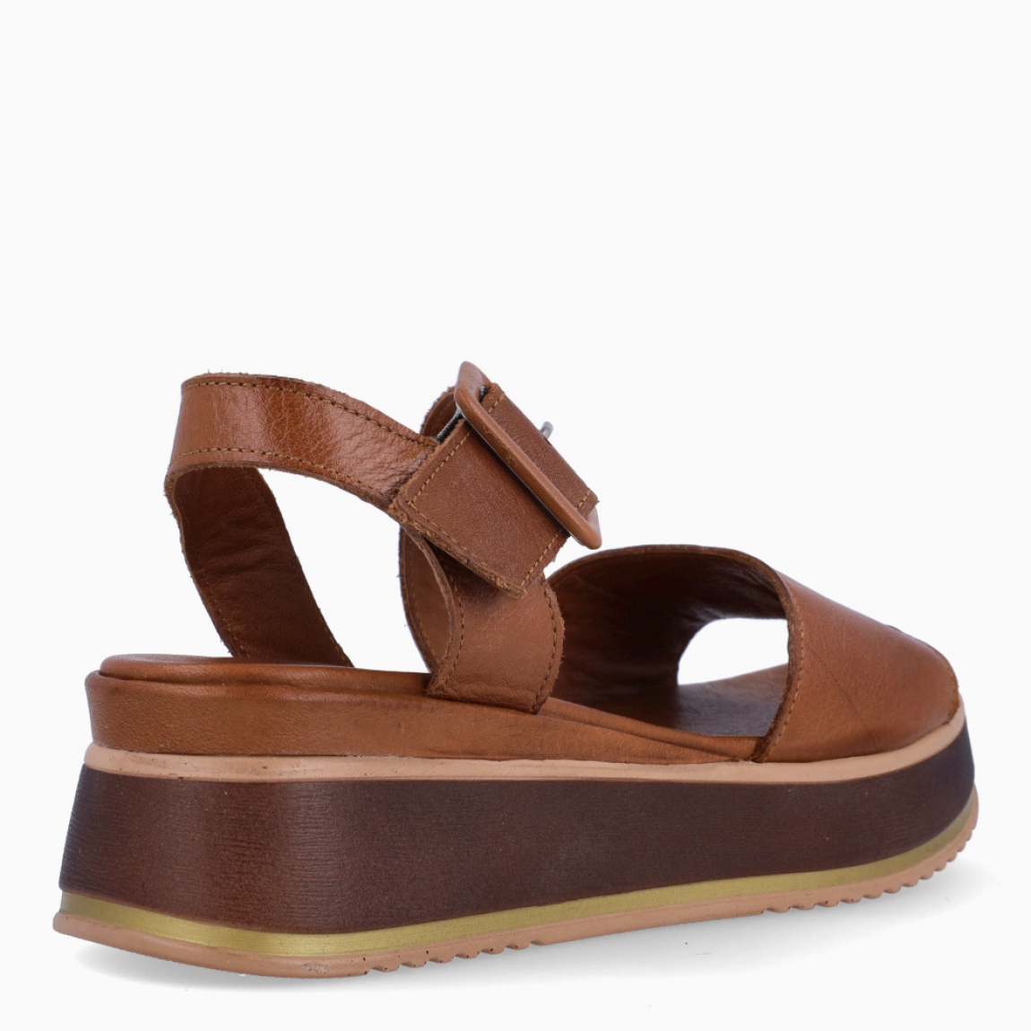 Sandalias de la marca Itse, modelo ROCIO. Elaboradas en piel color cuero con tiras en pala cruzadas. Interior en piel color cuero. Cierre de sandalias con hebilla en tobillo. Suela de goma con plataforma de 5cm de altura. Estas sandalias Itse ROCIO son un complemento ideal para ti!