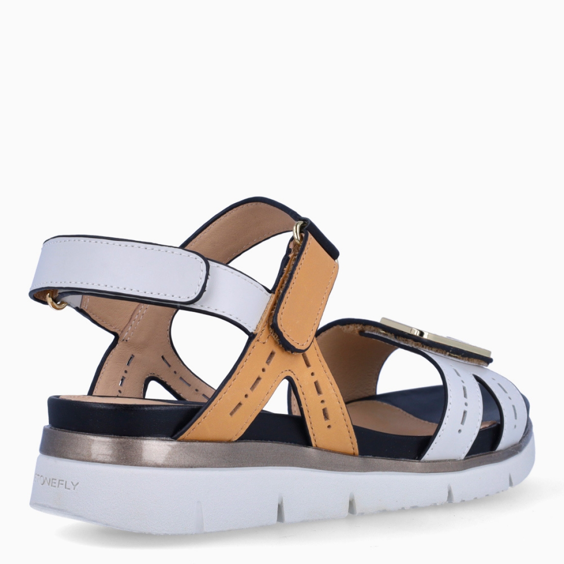 Sandalias de la marca Stonefly, modelo DALIA. Sandalias elaboradas en piel multicolor. Cierre de la sandalias con velcro, dos en la pala y una en talón. Sandalias Stonefly con cuña de 3cm de altura. Estas sandalias Stonefly DALIA son el complemento que necesitas para crear outfits del día a día con la máxima comodidad.