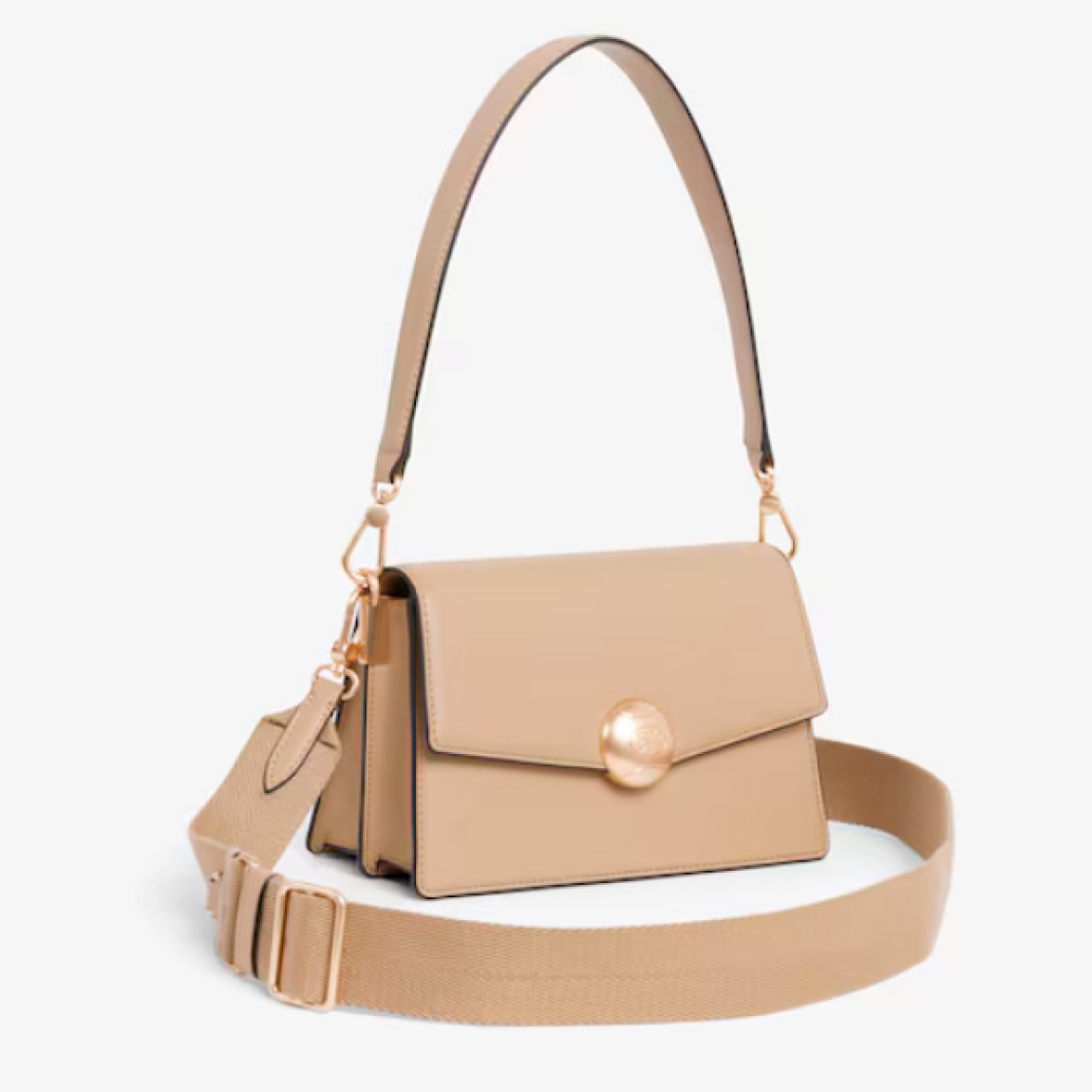 Bolso de la marca Lacoste, modelo TENNIS BLISS. Bolso inspirado en el diseño de una pelota de tenis, la línea Tennis Bliss nos regala feminidad en estado puro. Este espacioso y elegante bolso con solapa incluye una correa para el hombro ajustable y extraíble. Bolso Lacosto con múltiples compartimentos. Correa extraíble y ajustable. Cierre de pelota de tenis con cocodrilo metálico. Bolso de mano Lacoste TENNIS BLISS ideal para ti!