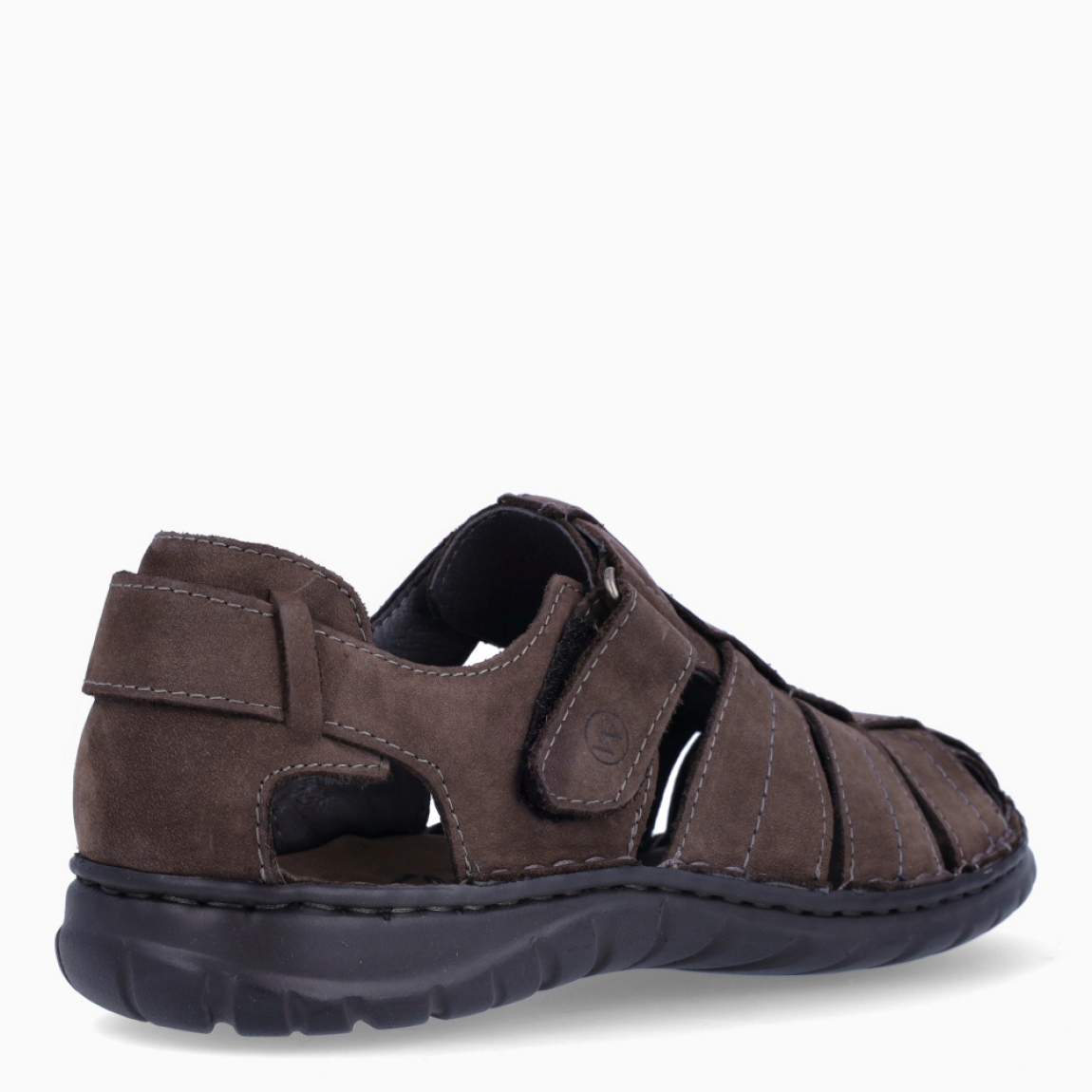 Sandalias clásicas de la marca Walk & Fly, modelo 541. Exterior en piel color marrón con tiras cruzadas. Cierre con velcro y con plataforma de goma plana. Estas sandalias Walk & Fly 541 tienen la comodidad que necesitas en tu día a día!