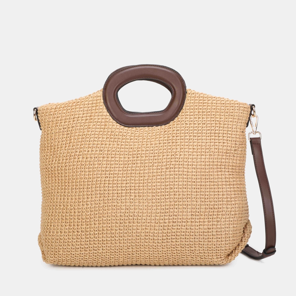 Bolso mano grande de la marca Binnari, modelo BRISA. Bolso elaborado en rafia y detalles en pu. Bolso Brisa muy práctico que se puede llevar tanto de mano como de bandolera, ya que lleva un asa extra en su interior. Los detalles metálicos son de color nickel. Bolso Binnari BRISA, ideal para esta temporada! Medidas: alto 40cm y ancho 30cm.