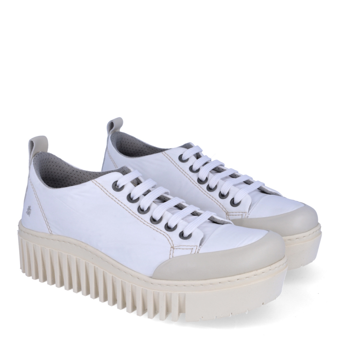 Deportivas de la marca Art, modelo BLASCO. Elaboradas en naylon de color verde militar. Deportivas Art con plantilla acolchada y extraíble para máxima comodidad. Cierre de las deportivas con cordones blancos. Deportivas Art con suela con plataforma dentada 3.5cm. Estas deportivas Art BLASCO son un complemento ideal para llevar en tu día a día esta temporada!