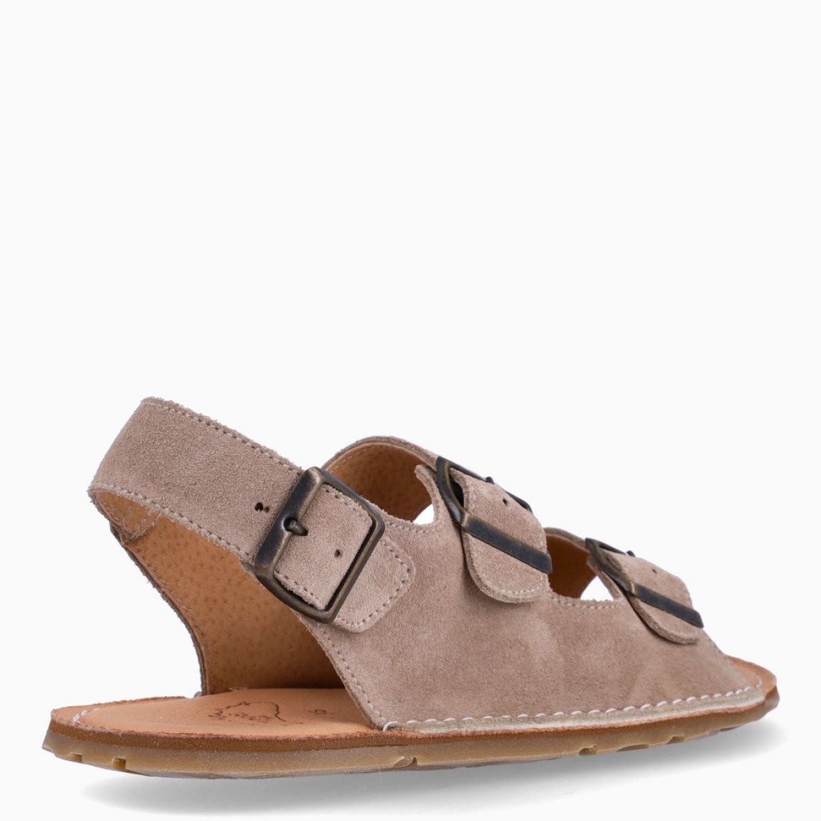 Sandalias de la marca Munné, modelo LAMINE. Elaboradas en ante color gris con tiras co hebillas en pala y talón. Interior en piel color nude. Cierre de alpargatas Itse con hebillas y suela plana de goma. Estas sandalias Munné LAMINE , son un complemento ideal para lucir tus looks con estilo y comodidad!