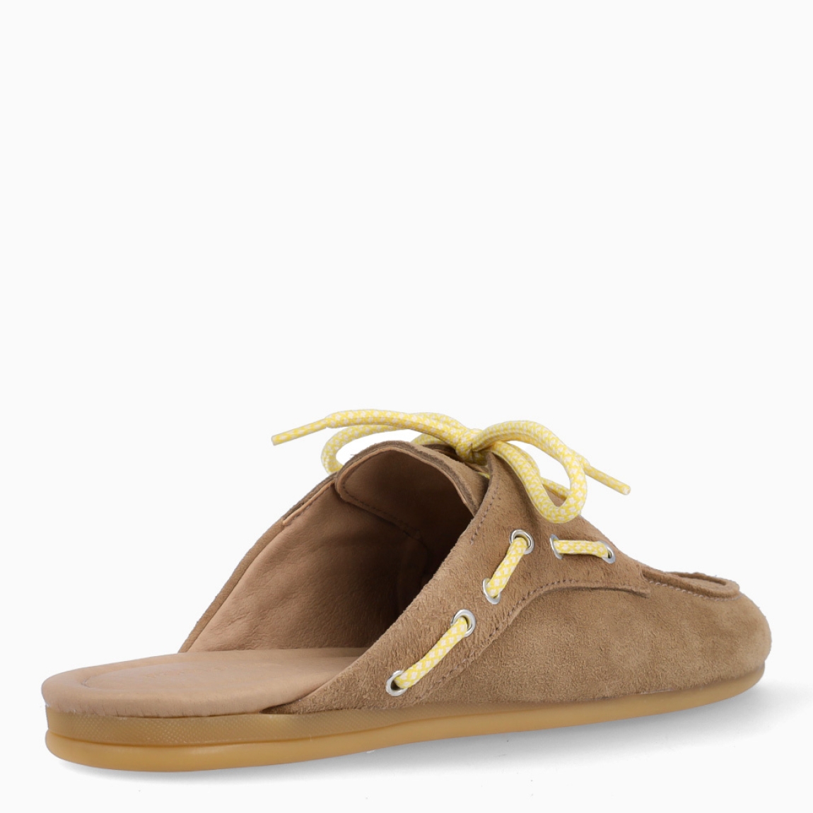 Zuecos de la marca POELMAN, modelo PL7. Zuecos confeccionados en ante de alta calidad, suave al tacto y que se adapta perfectamente a tu pie. Zuecos con cierre de cordones llamativos en la pala. Zuecos POELMAN, abierto en la parte trasera para un estilo relajado y una suela ligera para mayor comodidad diaria. Estos zuecos POELMAN PL7, es un básico imprescindible para el día a día.