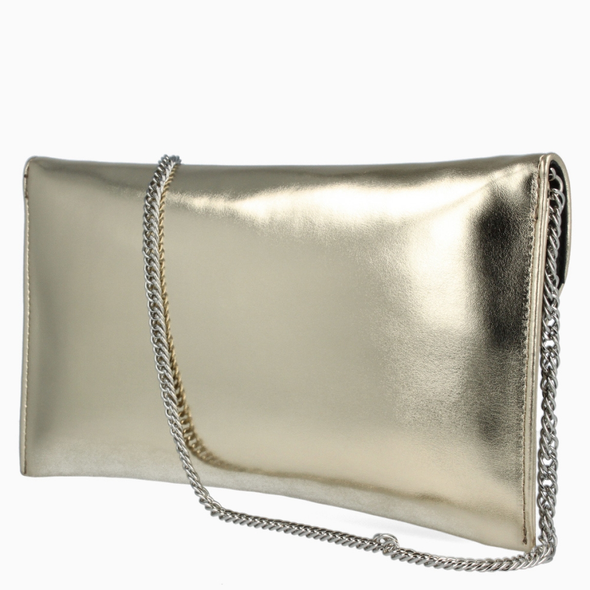 Bolso para eventos de la marca Munné, modelo VEGA. Bolso tipo cartera en piel vegana color platino. Cierre del bolso con doble botón inmantado y asa de cadena. Medidas del bolso: alto 14cm y ancho 25cm, perfectas para llevar de mano y colgado cuando lo necesites. Este bolso de fiesta Munné VEGA es un clásico reinventado que te acompañará en tus eventos más especiales a juego con tus zapatos.