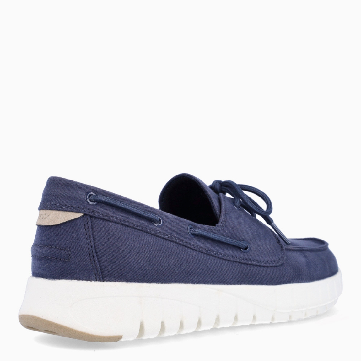 Mocasines de la marca Geox, modelo U FLEXTRIDE. Mocasines elabordos en lona color azul marino con cordones como cierre en la pala. Interior con plantilla acolchada para máxima comodidad. Mocasines Geox U FLEXTRIDE, con suela dentada. Mocasines Geox, ideales para tu día a día esta temporada!