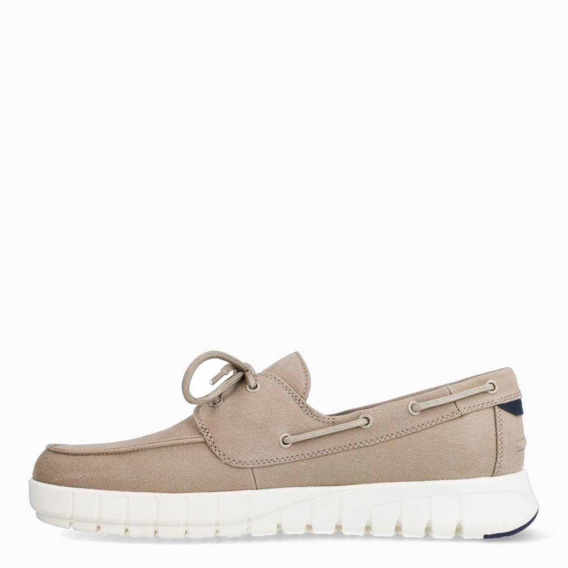 Mocasines de la marca Geox, modelo U FLEXTRIDE. Mocasines elabordos en textil color taupe con cordones como cierre en la pala. Interior con plantilla acolchada para máxima comodidad. Mocasines Geox U FLEXTRIDE, con suela dentada. Mocasines Geox, ideales para tu día a día esta temporada!