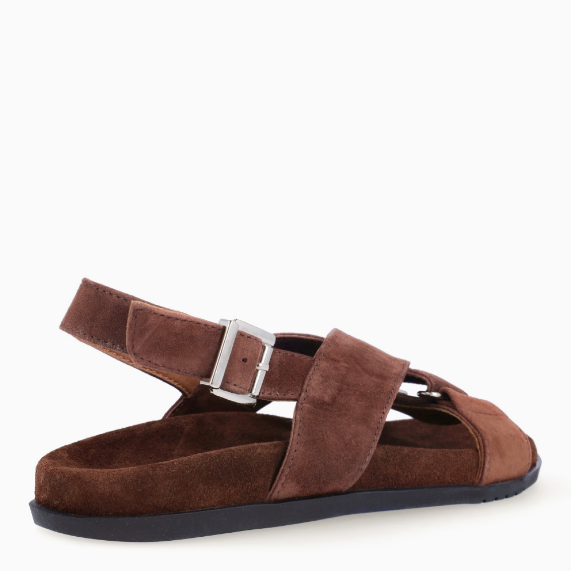 Sandalias de la marca Itse, modelo LENA 22. Sandalias elaboradas en ante color marrón con detalles en tiras cruzadas en la pala. Cierre de las sandalias con hebilla en el tobillo y plataforma plana de goma. Estas sandalias Itse LENA 22 son el complemento que dará personalidad y comodidad a tus looks de temporada.