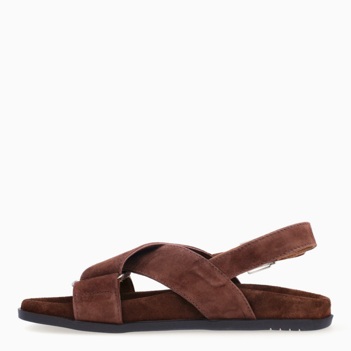 Sandalias de la marca Itse, modelo LENA 22. Sandalias elaboradas en ante color marrón con detalles en tiras cruzadas en la pala. Cierre de las sandalias con hebilla en el tobillo y plataforma plana de goma. Estas sandalias Itse LENA 22 son el complemento que dará personalidad y comodidad a tus looks de temporada.