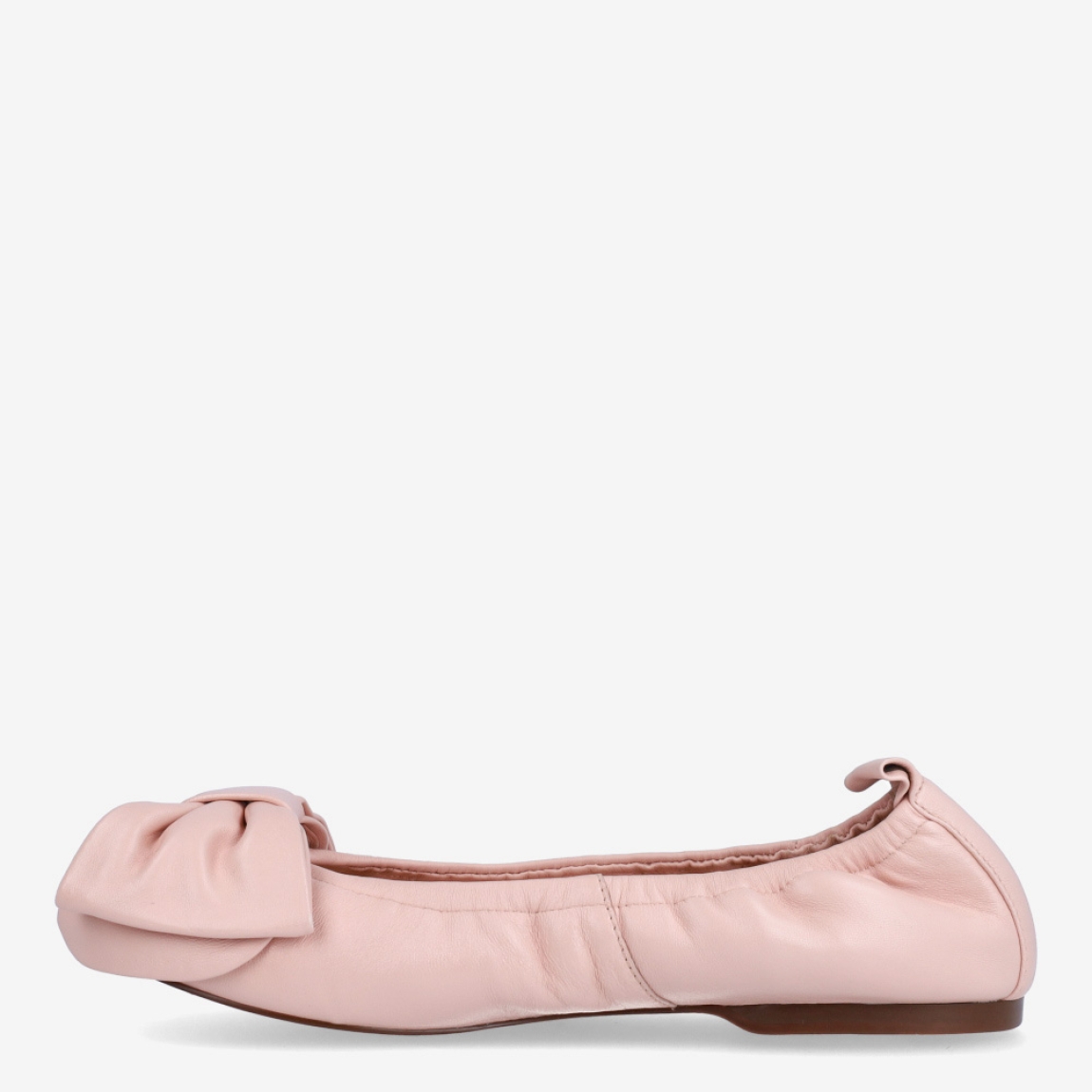 Bailarinas de la marca Ines Palliser, modelo PEGGY. Exterior en piel color nude con detalle de lazo en la pala. Interior en piel color nude con plantilla acolchada y extraíble para mñaxima comodidad. Bailarinas con suela de goma. Estas bailarinas Ines Palliser, modelo PEGGY son ideales para tu día a día!