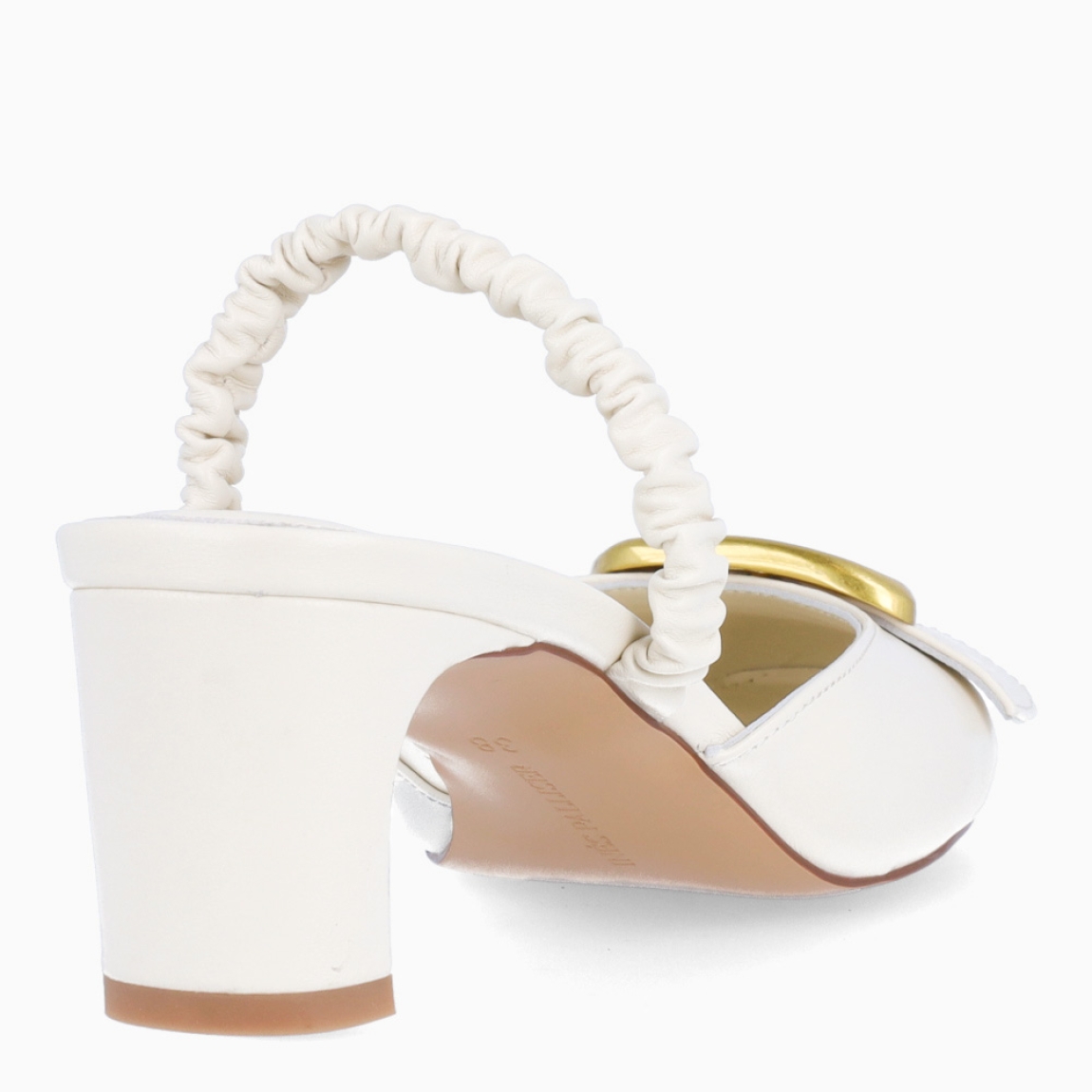 Salones destalonados de la marca Ines Palliser, modelo NICO. Exterior en piel color negro con punta redonda y detalle de hebilla color dorado en pala. Interior en piel color blanco. Salones con tacón de 5cm de altura. Estos salones Ines Palliser NICO son unas clásicas, ideales para usar tanto como salones o muler darle el look de elegancia y comodidad a tus looks!