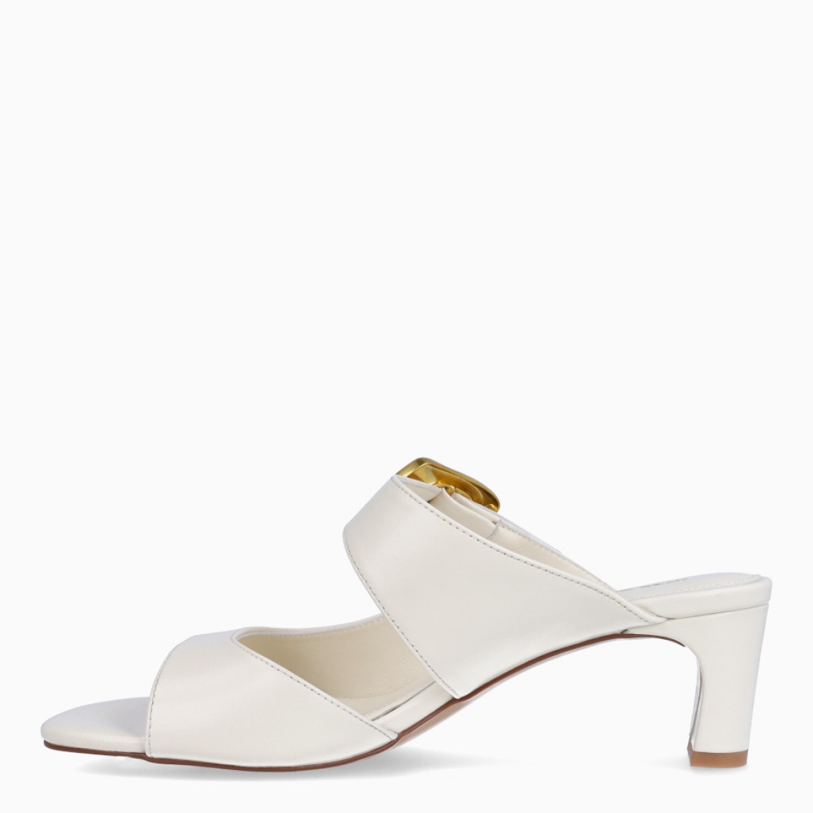 Sandalias de la marca Ines Palliser, modelo HELLA. Exterior en piel color blanco con punta redonda y cierre de hebilla color dorado en pala. Interior en piel color blanco. Sandalias con tacón de 5cm de altura. Estas sandalias Ines Palliser HELLA son unas clásicas, ideales para darle el look de elegancia y comodidad a tus looks!