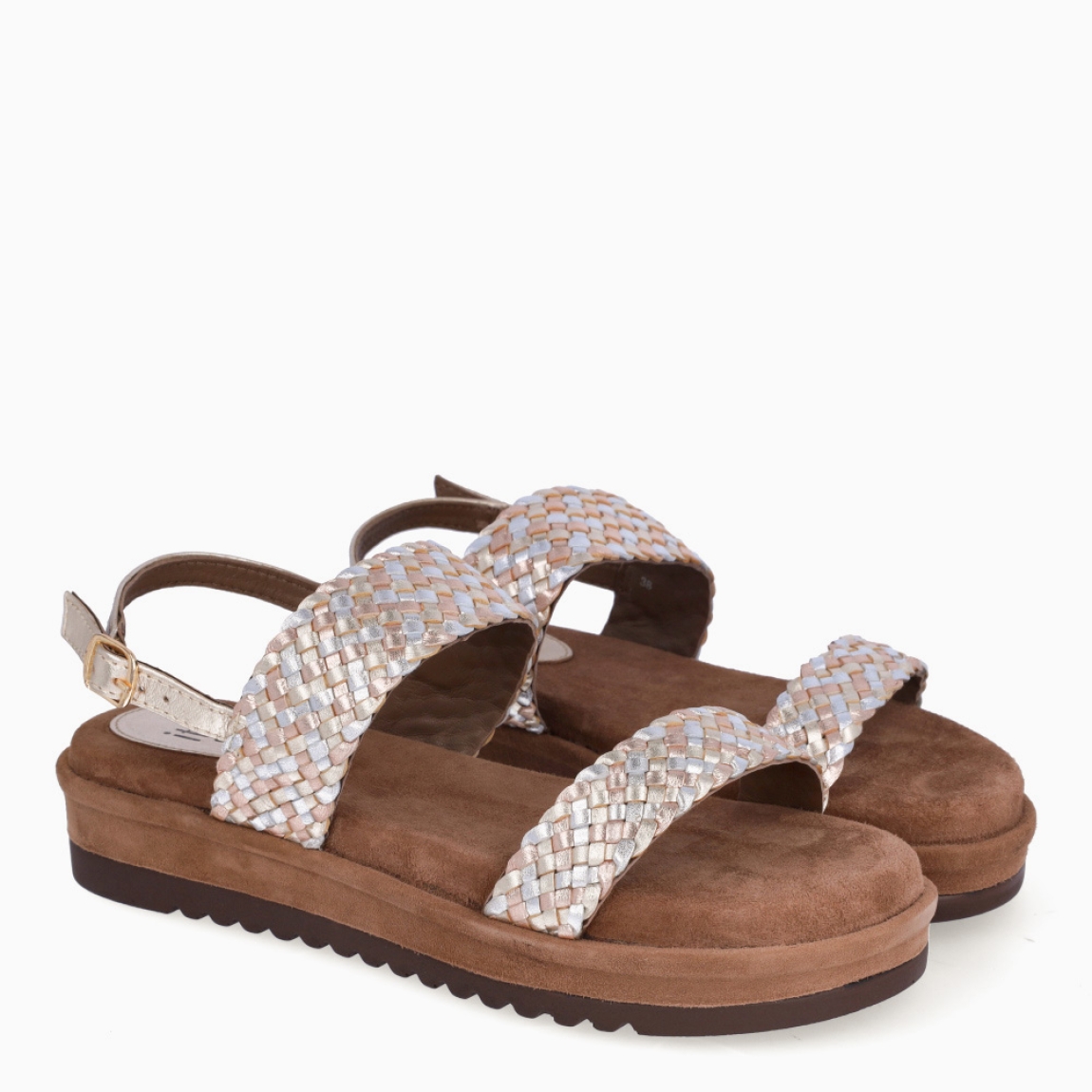 Sandalias de la marca Itse, modelo ESTER. Exterior elaboradas en piel trenzada multicolor con tiras en pala. Interior en ante color marrón. Cierre de las sandalias Itse con hebilla en el tobillo y plataforma de 4cm de altura. Estas sandalias Itse ESTER son ideales para esta temporada, te darán comodidad, ligereza en tu día a día!