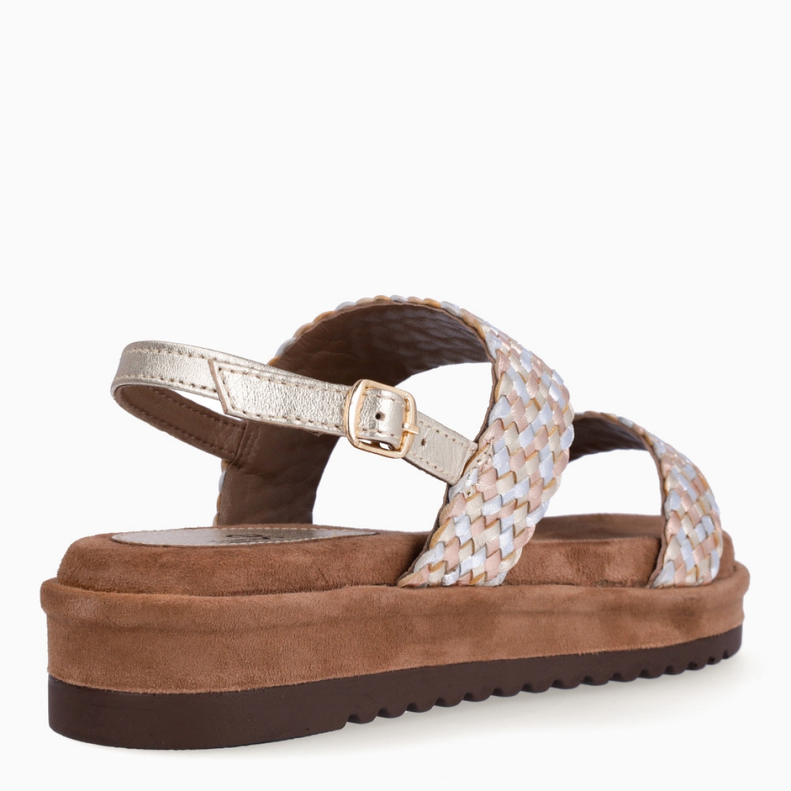 Sandalias de la marca Itse, modelo ESTER. Exterior elaboradas en piel trenzada multicolor con tiras en pala. Interior en ante color marrón. Cierre de las sandalias Itse con hebilla en el tobillo y plataforma de 4cm de altura. Estas sandalias Itse ESTER son ideales para esta temporada, te darán comodidad, ligereza en tu día a día!