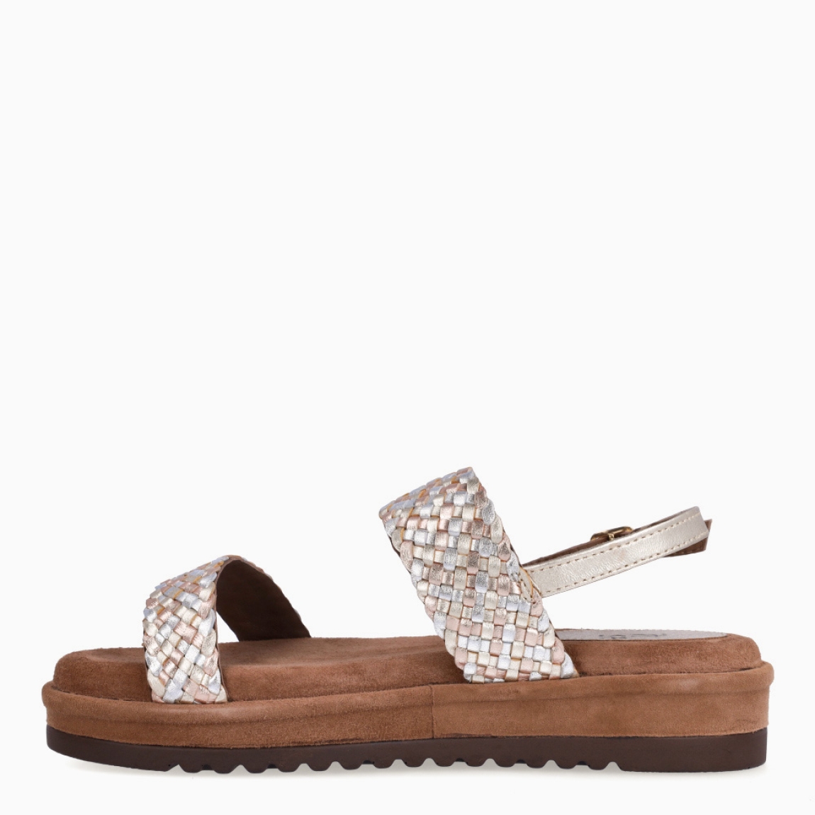 Sandalias de la marca Itse, modelo ESTER. Exterior elaboradas en piel trenzada multicolor con tiras en pala. Interior en ante color marrón. Cierre de las sandalias Itse con hebilla en el tobillo y plataforma de 4cm de altura. Estas sandalias Itse ESTER son ideales para esta temporada, te darán comodidad, ligereza en tu día a día!