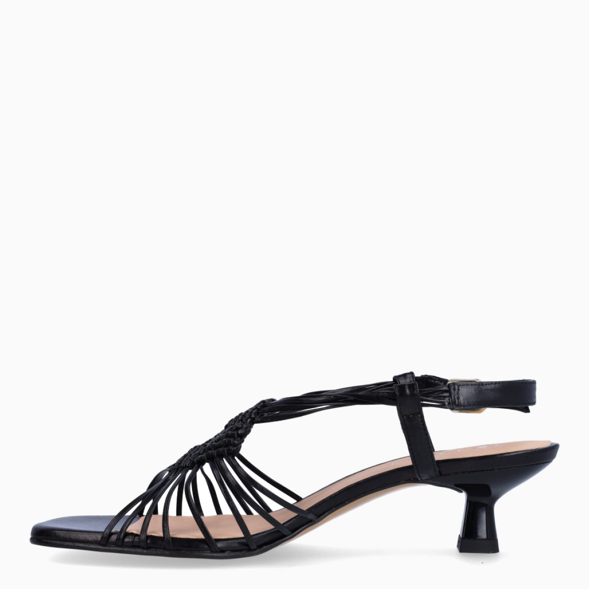 Sandalias de la marca Munné, modelo GREENWICH. Elaboradas en piel color negro, con detalle de tiras cruzadas en pala. Interior en piel color nude. Cierre de sandalias Munné con hebilla en tobillo y suela con tacón de 4cm de altura. Estas sandalias Munné GREENWICH, son un complemento ideal para tus looks en fiestas y eventos!
