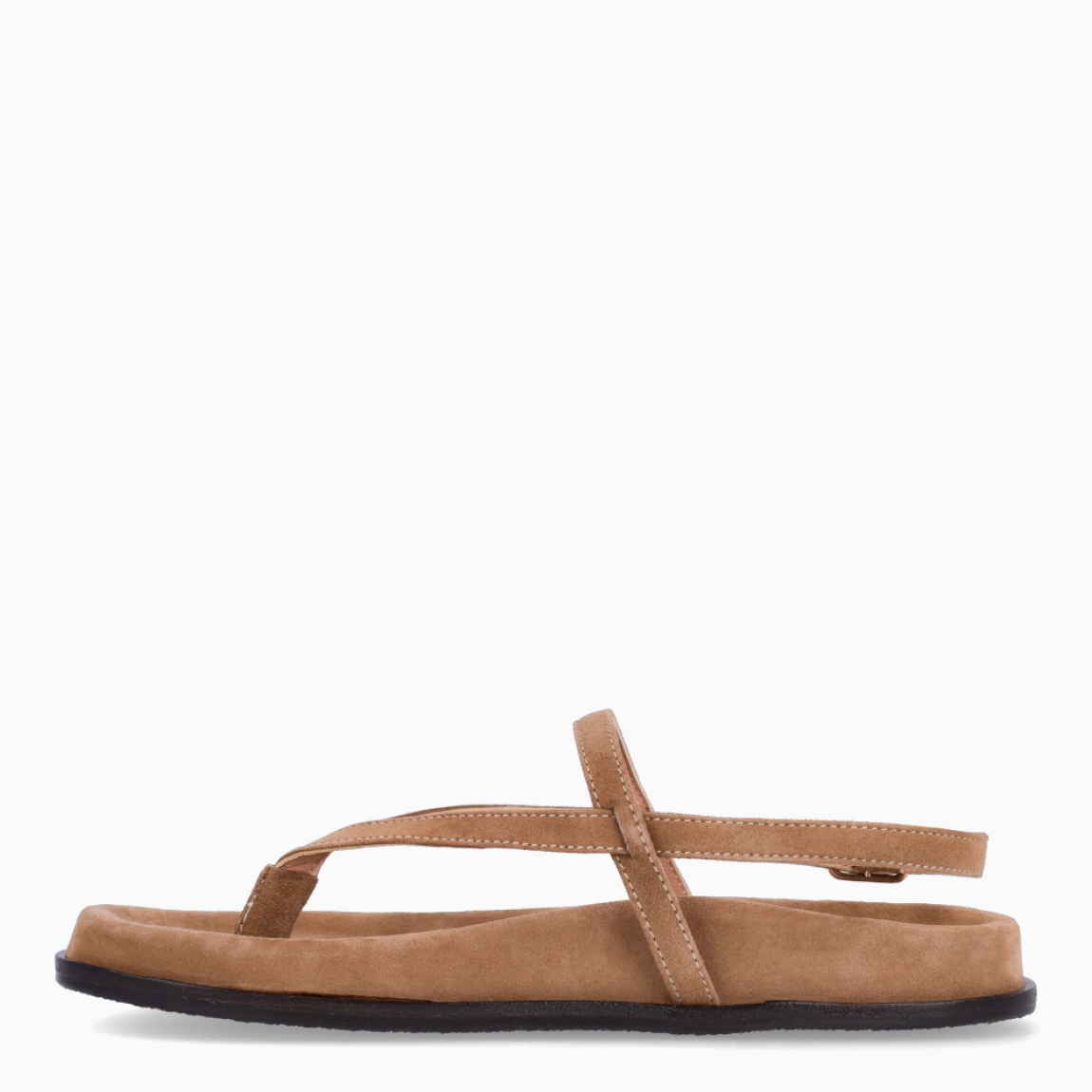 Sandalias de la marca Itse, modelo TINOS. Sandalias elaboradas en ante color camel con tiras cruzadas en pala. Sandalias con cierre de hebilla. Sandalias Itse, con suela plana para máxima comodidad. Sandalias Itse TINOS, ideales para llevarlas todos los días!
