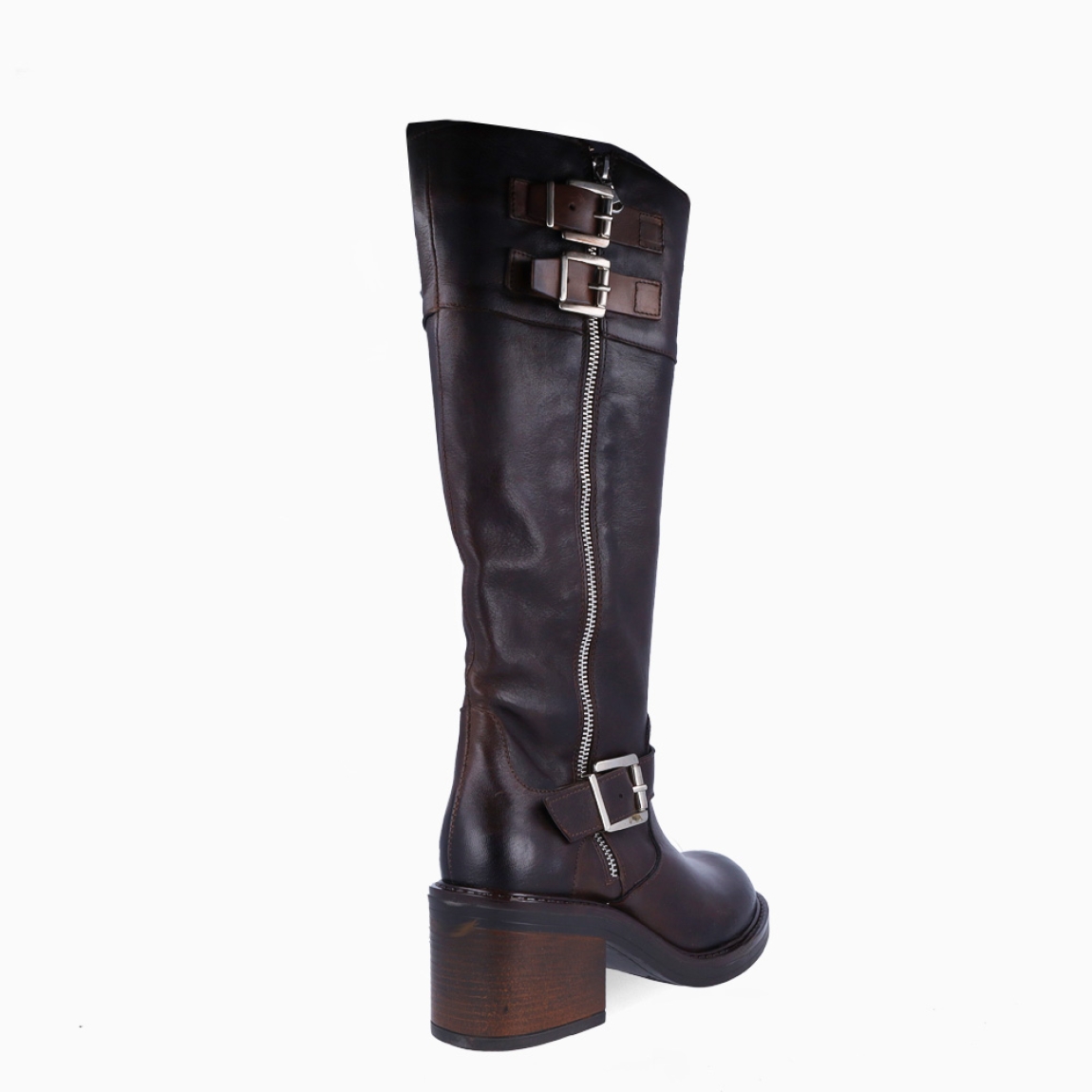 Botas altas de la marca Itse, modelo TOLOSE. Botas elaboradas en piel color marrón oscuro tres hebillas en exterior. Botas con cierre a cremallera y con una punta redonda. Botas Itse con tacón de 4cm de altura, que da una comodidad en cada paso. Botas Itse TOLOSE con un estilo moderno y contemporáneo, perfecto para usarlo con diferentes looks.