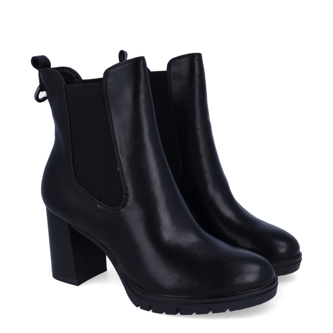 Botines chelsea de tacón de la marca Tamaris, modelo TOWER. Confeccionados en ecopiel de acabado suave en color negro, destacan por su diseño estilizado con elásticos laterales y un original tirador trasero con anilla metálica. Cuentan con plantilla interior acolchada de gran confort, un tacón bloque de 8 cm y una plataforma delantera con suela dentada que compensa la inclinación para ofrecer máxima estabilidad. Ideales para combinar con pantalones de vestir, faldas midi o tejanos anchos con blazer para estilizar la silueta en cualquier ocasión especial o de diario. ¡El botín sofisticado de tendencia que combina altura y confort absoluto!