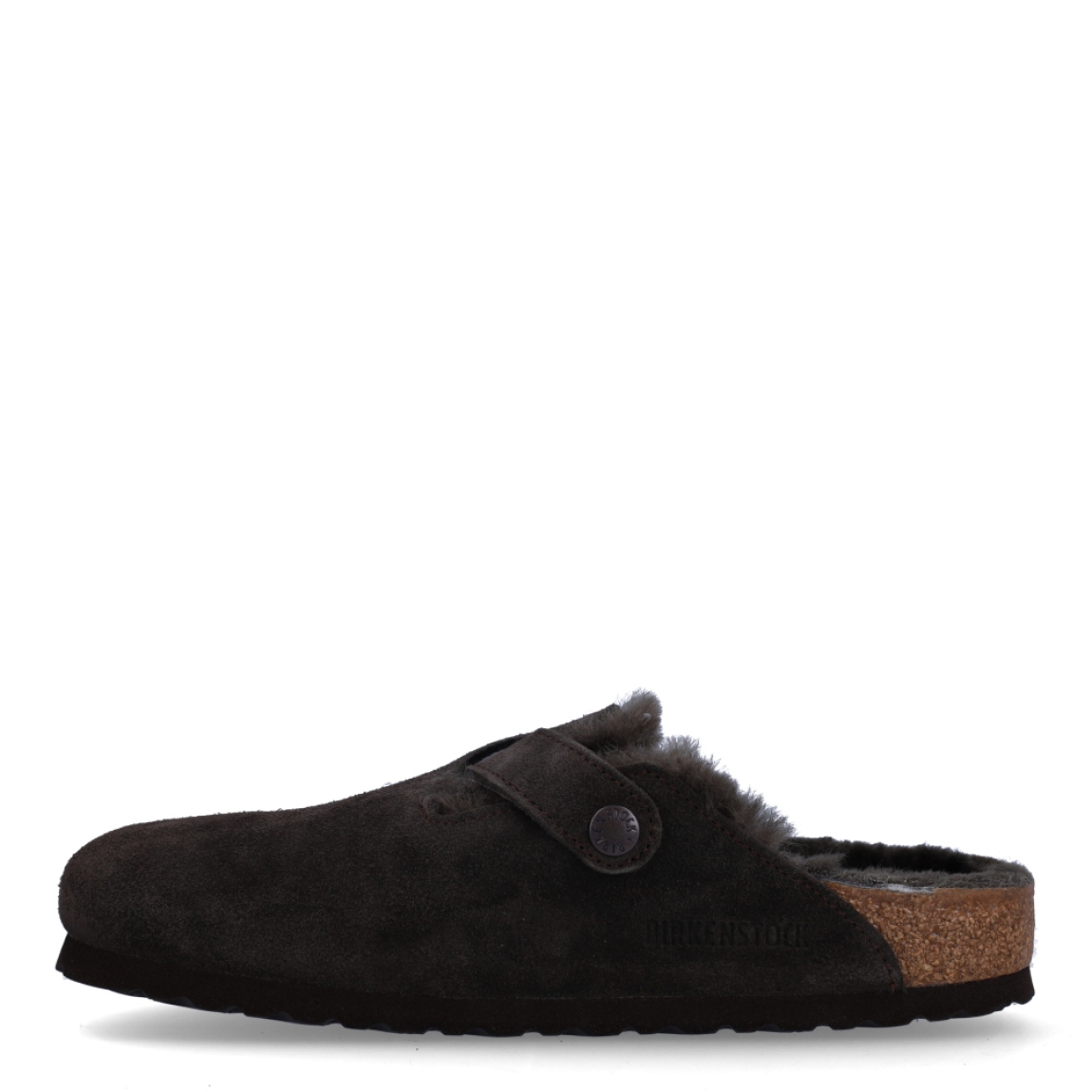 Zuecos de la marca Birkenstock modelo BOSTON. Exterior e interior elaborado en ante de color gris oscuro con puntera redonda. Zuecos Birkenstock con cierre de hebilla ajustable en la pala. Interior con pelo. Suela de corcho de 2,5 cm de plataforma. Planta ergonómica. Hechas en Alemania. Zuecos Birkenstock BOSTON son el complemento ideal de comodidad y ligereza para esta temporada!