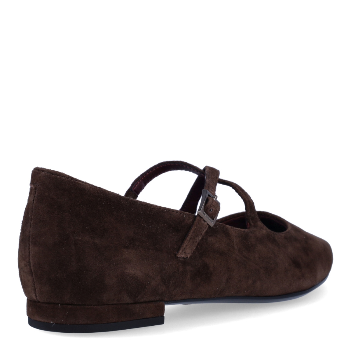 Zapatos estilo merceditas planas de la marca Tamaris, modelo POINTY. Confeccionadas en suave piel de ante en un cálido tono marrón chocolate, destacan por su estilizada puntera fina y su diseño de tiras cruzadas sobre el empeine. Cuentan con cierre de hebilla metálica ajustable y una plantilla acolchada de muy alta comodidad que amortigua cada paso. Su suela de goma flexible con tacón plano de 1 cm garantiza un agarre seguro y máximo confort durante todo el día. Ideales para looks de oficina, combinadas con pantalones de vestir, vestidos fluidos o tejanos anchos. ¡El básico perfecto para tus estilismos diarios y profesionales!