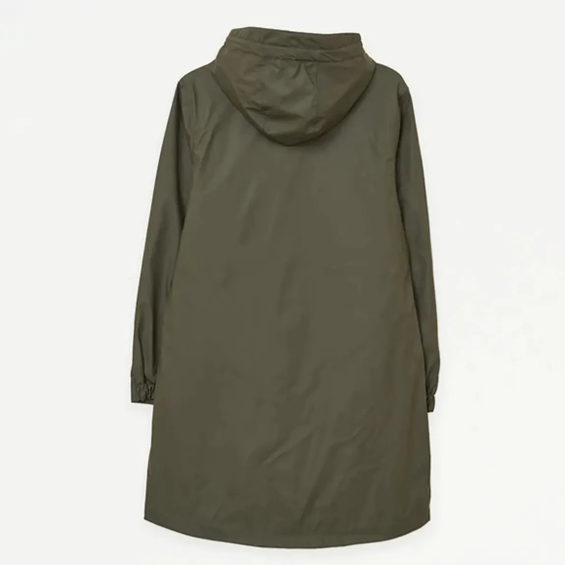 Chaqueta impermeable marca Tanta, modelo VAND. Chaqueta elaborada en poliuretano color kaki que te mantiene abrigado y seco durante el otoño y el invierno. El aislamiento inteligente proviene de una fibra ligera tipo C que atrapa el calor corporal al tiempo que permite que salga la humedad. Este aislamiento sin plumas y transpirable brinda calidez y comodidad cuando la temperatura comienza a bajar. Esta chaqueta Tanta, cuenta con todas las costuras selladas para una mayor impermeabilidad. El abrigo Vand está acabado con una cremallera frontal impermeable y los bolsillos ocultos mantienen los objetos de valor seguros y crean una la silueta suave. No te puede faltar en el armario!