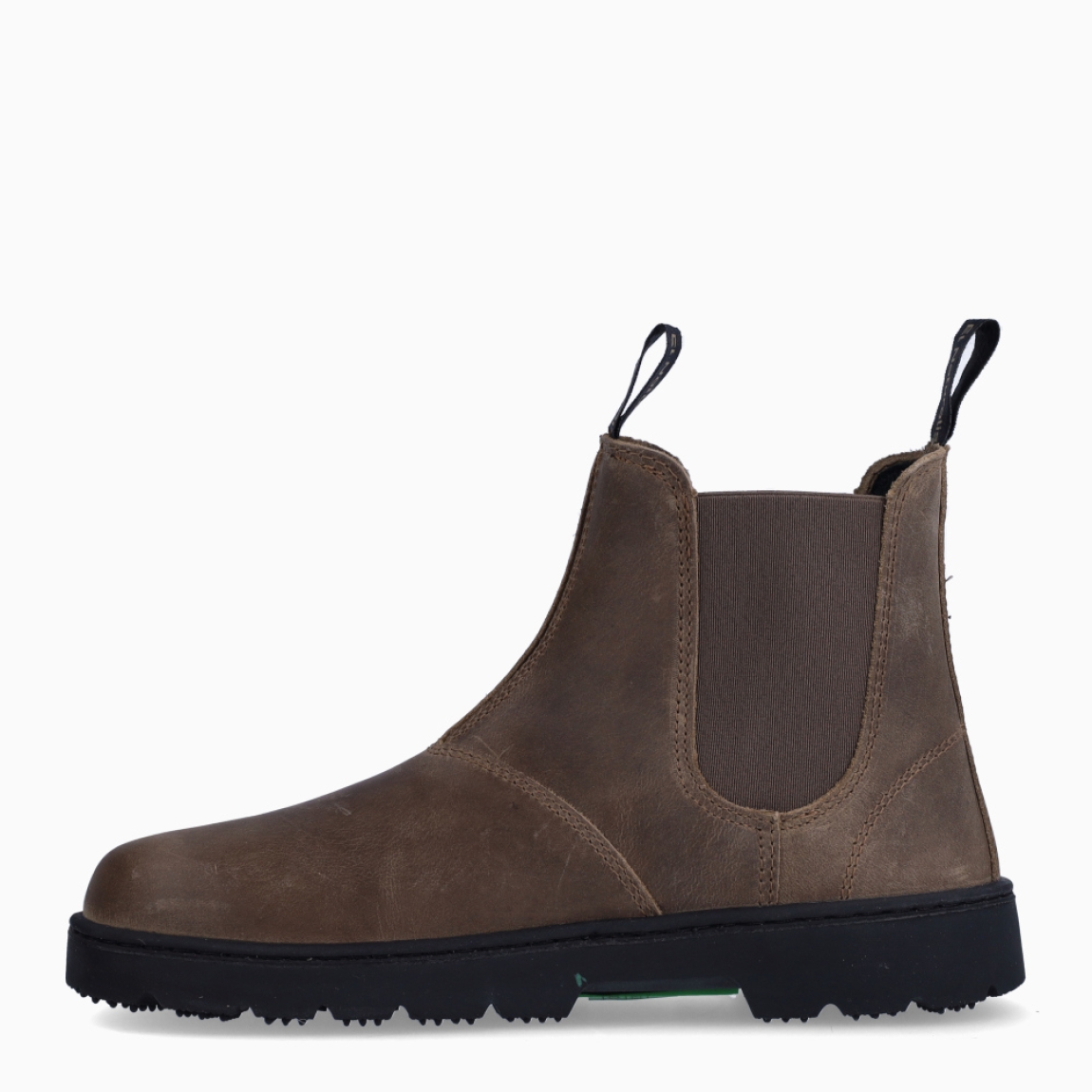 Botines barefoot de la marca El Naturalista, modelo SOFTY. Botines elaborados en piel color marrón oscuro. Botines minimalistas, con suela antideslizante y flexible. Botines El Naturalista, con plantilla extraíble se amolda a la anatomía de tu pie para darle descanso. Botines El Naturalista SOFTY ideales para disfrutar de una comodidad máxima al andar.