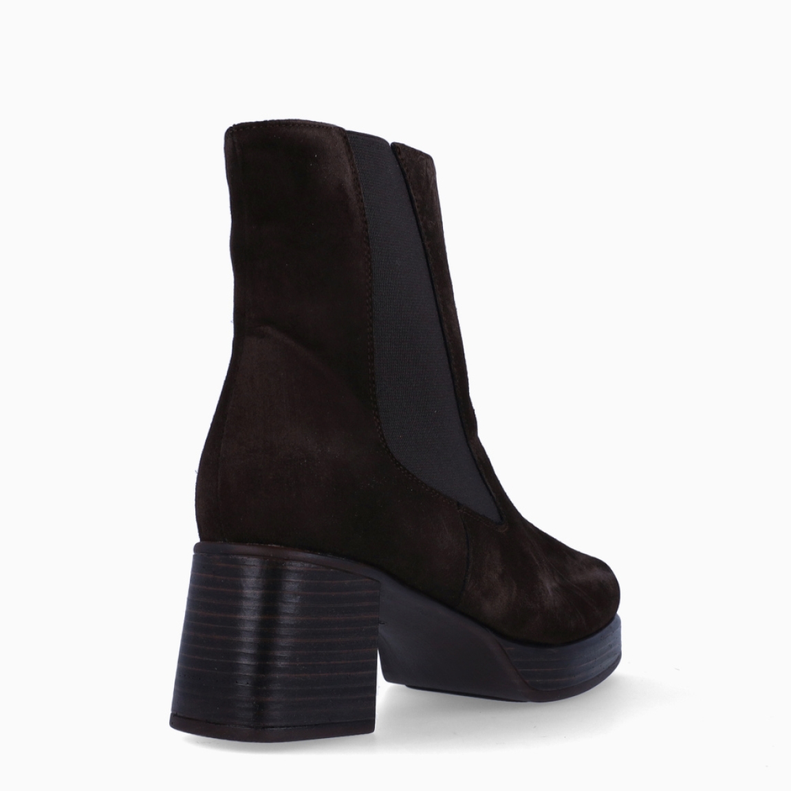 Botines de la marca Piesanto, modelo CAOB. Botines elaborados en ante color marrón oscuro. Botines especializados en confort. Interior con plantilla extraíbles que se ajustan a la forma de tu pie. Botines Piesanto con tacón grueso de 6cm de altura. Estos botines Piesanto CAOB son ideales para ti!