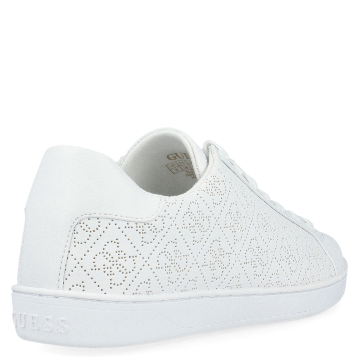 Deportiva de la marca Guess modelo Rosalia. Exterior de la deportiva en polipiel de color blanco con logo 4g de Guess calado. Interior en textil de color blanco. Cierre de la deportiva con cordones. Punta del zapato redonda. Suela de goma con 2,5 cm de plataforma. Inscripción del logo de Guess frontal. La zapatilla Guess Rosalia és ideal para el día a día!