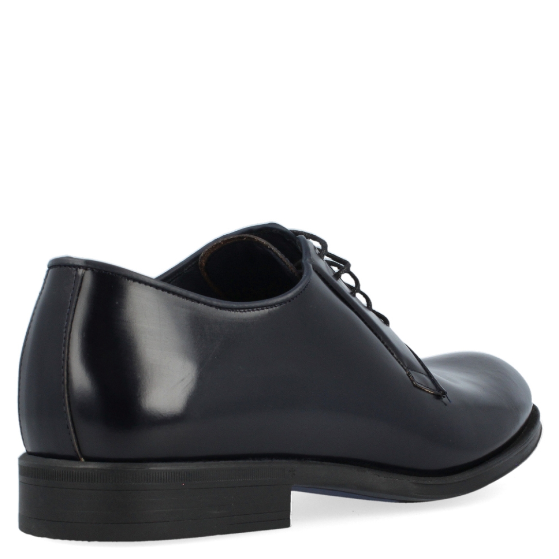 Blucher de la marca Keep Honest, modelo 0400. Exterior del blucher de piel de color azul muy oscuro. Interior del blucher de piel de color azul. Cierre del blucher con cordones. Blucher con tacón de 2,5 cm, incluyendo 1 cm de plataforma. Blucher con plantilla muy acolchada. El blucher de Keep Honest, modelo 0400, es un calzado ligero y muy cómodo.