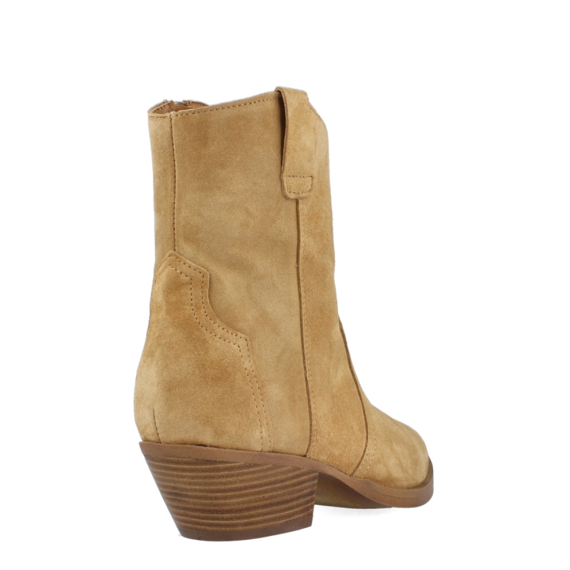 Botines de la marca Alpe, modelo SACEL. Exterior de botines Alpe en ante color camel. Interior de botines Alpe en piel color camel. Cierre de los botines con cremallera. Botines Alpe con tacón de 4cm de altura. Estos botines Alpe Sacel, son un complemento básico en tu armario, que te ayudará a lucir con estilo todos tus looks!