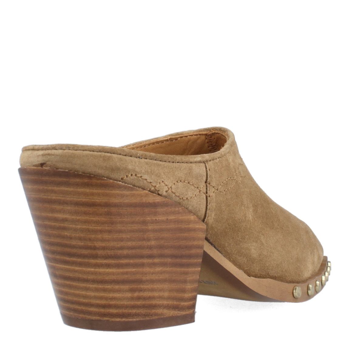 Zuecos camperos de la marca Alpe, modelo CAMP. Exterior de los zuecos en alpe color cuero con detalles de tachuellas doradas. Interior de los zuecos en piel color camel. Zuecos camperos Alpe con tacón de 5cm de altura. Estos zuecos Alpe Camp son un complemento que deberías tener en esta temporada para combinar con todos tus looks del día a día!