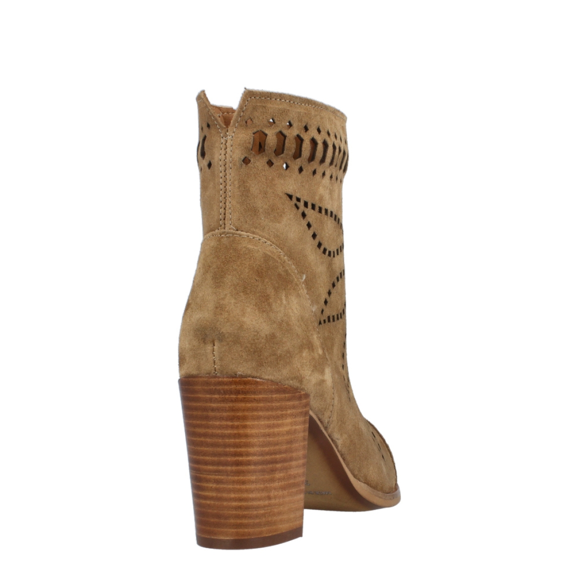 Botines de la marca Alpe, modelo MANELA. Exterior de los botines en ante color cuero con diseño troquelado. Interior de los botines en piel color cuero. Cierre de los botines con cremallera. Botines Alpe con tacón de 7cm de altura. Estos botines Alpe, modelo Manela, serán un complemento ideal en tus looks de temporada, además de que te dará un estilo y comodidad en tu día a día!