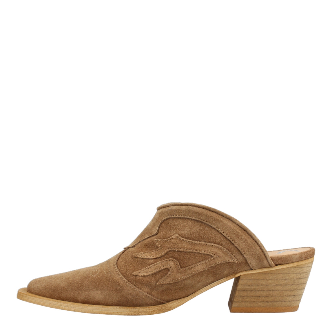 Zuecos camperos de la marca Vienty, modelo GAELA. Exterior e interior de los zuecos en ante color camel. Zuecos Vienty con tacón de 4cm de altura. Estos zuecos Vienty Gaela son la tendencia de temporada. Te ayudarán a crear looks increíbles!