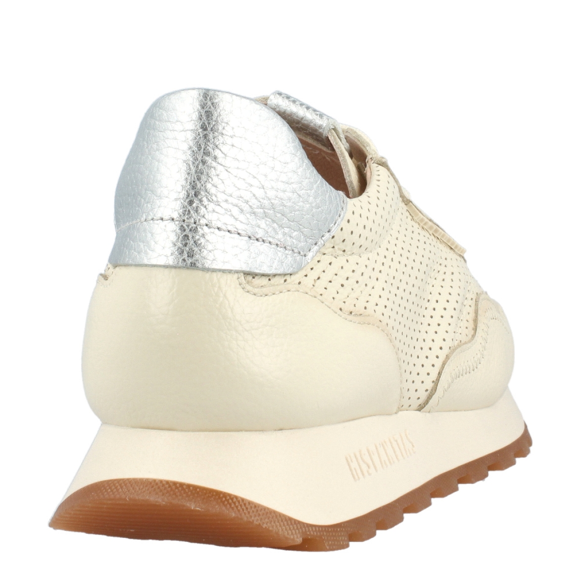Deportivas de la marca Hispanitas, modelo HV-24. Exterior de las deportivas en piel troquelada color beig. Interior de las deportivas en piel color beig. Cierre de las deportivas con cordones. Deportivas Hispanitas con cuña de 2cm de altura. Estas deportivas Hispanitas HV-24 son unas clásicas que debes tener en tu armario!
