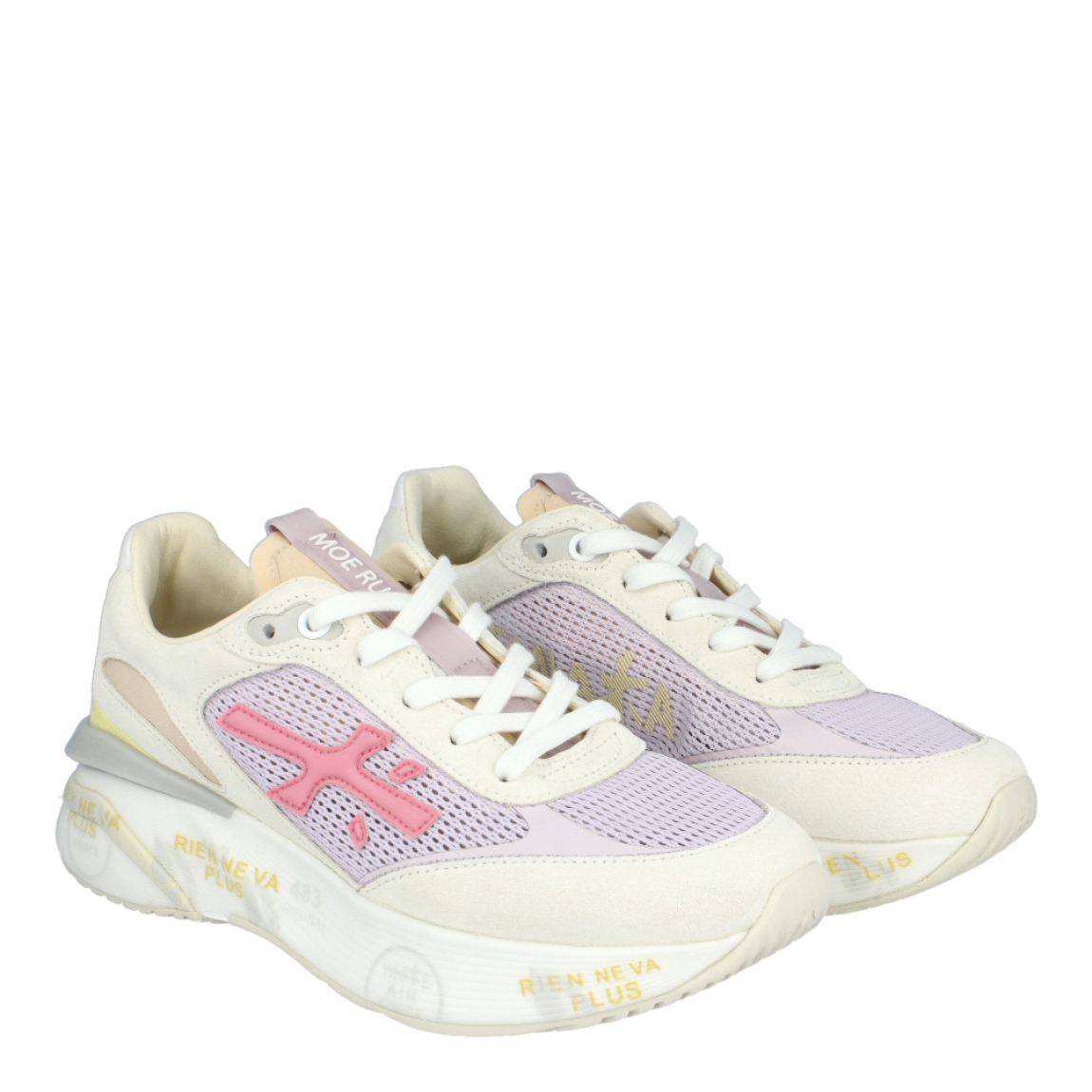 Deportivas de la marca Premiata, modelo MOERUND. Exterior de las deportivas en tela color lila con efecto rejilla, detalle en ante olor beig y logo de la marca en color rosa. Interior de las deportivas en piel color beig. Cierre de las deportivas Premiata con cordones. Deportivas con cuña de 3cm de altura. Estas deportivas Premiata MOERUND son un complemento ideal para tu armario de temporada!