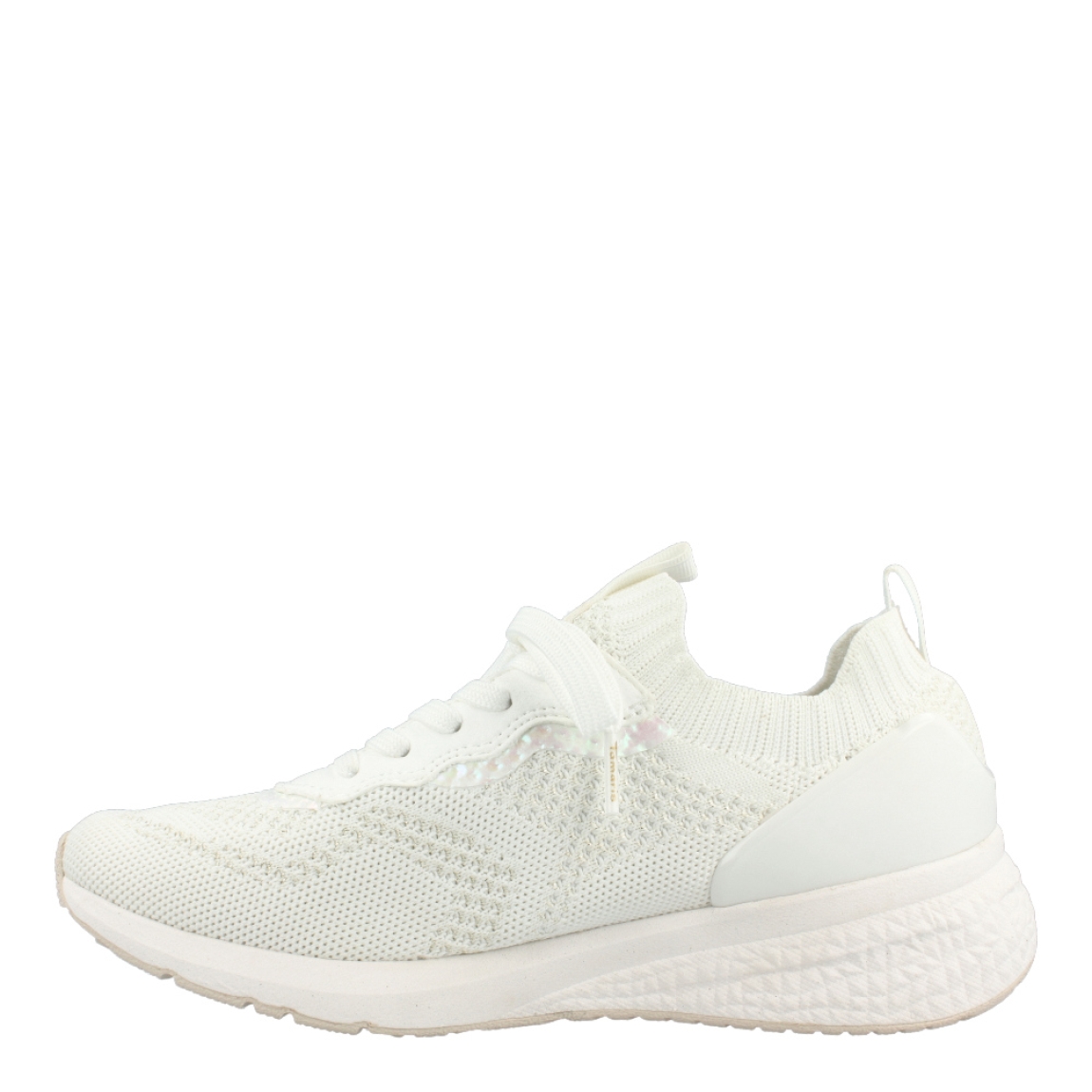 Deportivas transpirables de la marca Tamaris, modelo C23. Exterior de las deportivas en tela color blanco con detalles de escarchado. Interior de las deportivas en tela color blanco. Cierre de las deportivas con cordones blancos. Deportivas Tamaris con cuña de 2cm de altura. Estas deportivas Tamaris C23 son unas clásicas en tu armario, las necesitarás para crear diferentes looks con la mejor comodidad!