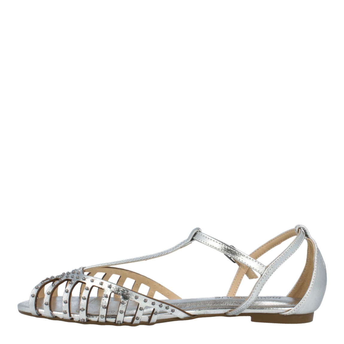 Sandalias de la marca Unique, modelo ELECTRA. Exterior de las sandalias en piel color plata con detalles de tachas. Interior de las sandalias en piel color plata. Cierre de las sandalias Unique con hebilla en el tobillo. Esta sandalias Unique ELECTRA traen un diseño que te ayudará a lucir unos looks con estilo y comodidad a donde vayas.