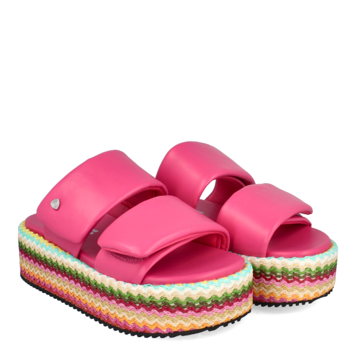 Sandalias de la marca Blauer, modelo UMA. Exterior e interior de las sandalias en piel color fucsia. Cierre de las sandalias Blauer con doble velcro, en la pala y el empeine. Sandalias Blauer con plataforma de 5cm de altura con detalle en rafia trenzada multicolor. Esta sandalias Blauer UMA son un complemento ideal para esta temporada.