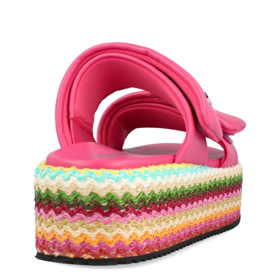 Sandalias de la marca Blauer, modelo UMA. Exterior e interior de las sandalias en piel color fucsia. Cierre de las sandalias Blauer con doble velcro, en la pala y el empeine. Sandalias Blauer con plataforma de 5cm de altura con detalle en rafia trenzada multicolor. Esta sandalias Blauer UMA son un complemento ideal para esta temporada.