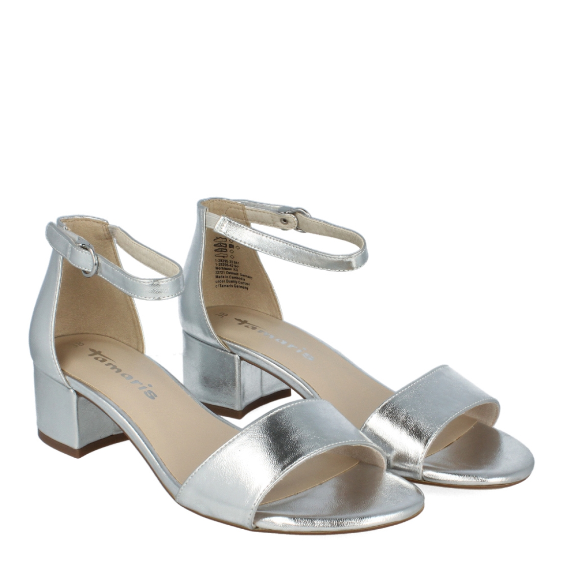 Sandalias de la marca Tamaris, modelo SANTE. Exterior de las sandalias en piel color plata. Interior de las sandalias en piel color beig. Cierre de las sandalias Tamaris con hebilla en el tobillo. Sandalias con tacón de 3cm de altura. Estas sandalias Tamaris SANTE son unas clásicas para lucirlas en tus eventos más importantes con la máxima comodidas posible.