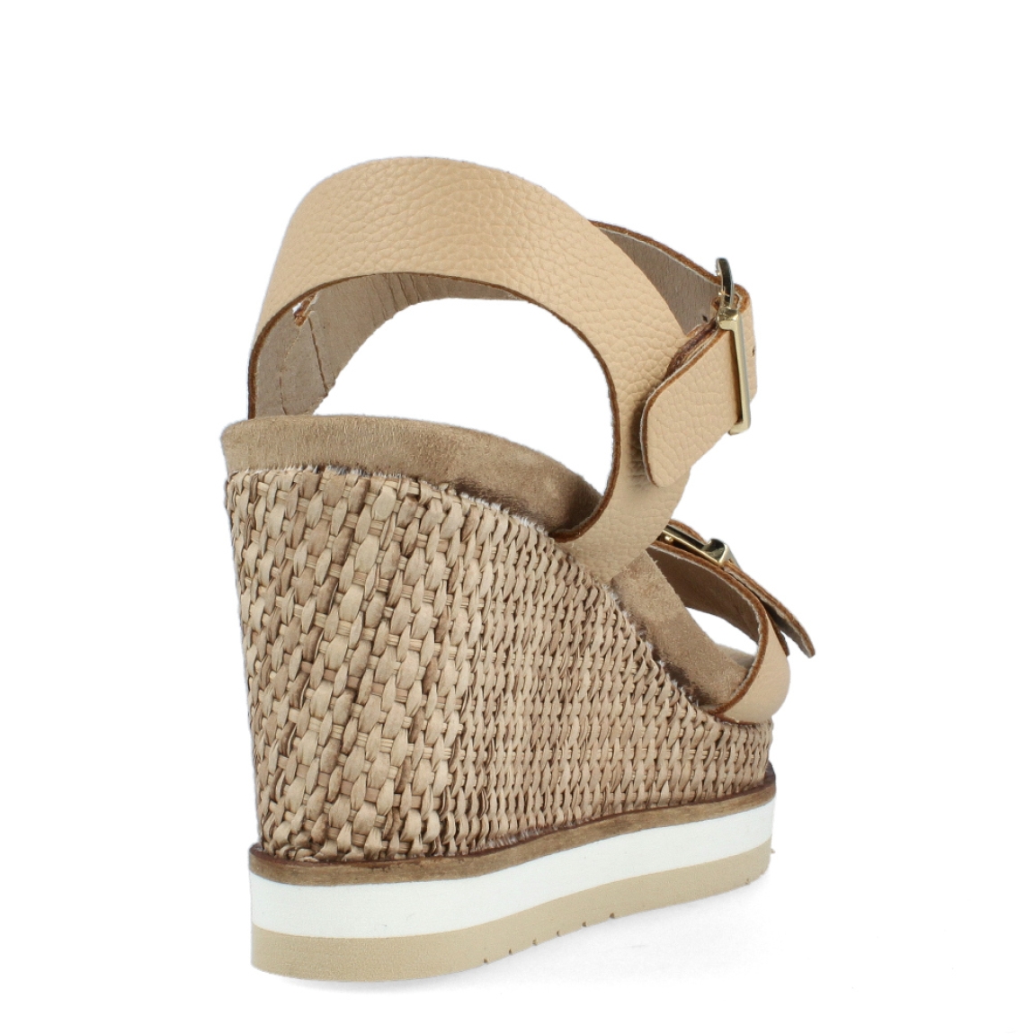 Sandalias de la marca Itse, modelo AZUCENA. Exterior de las sandalias en piel colro taupe. Interior de las sandalias en ante color camel.Cierre de las sandalias Itse con doble hebilla, en la pala y el tobillo. Sandalias con cuña de 7cm de altura con detalle de rafia trenzada. Estas sandalias Itse AZUCENAS son unas clásicas para esta temporada, podrás lucirlas con estilo y la máxima comodidad posible.