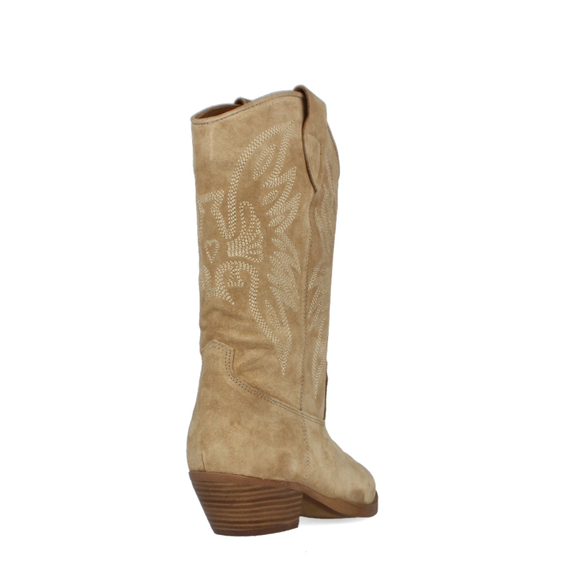 Bota campera de la marca Alpe, modelo WESTERN. Exterior de las botas en ante color camel con una puntera afilada que le da un toque moderno sofisticado. Interior de las botas en piel color camel. Botas Alpe con tacón de 4,5 cm de altura con suela antideslizante. Estas botas Alpe Western son el complemento de temporada que combina la elegancia con la comodidad, no puede faltar en tu armario.